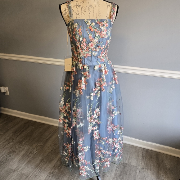 Dresses & Skirts - Floral Embroidered Blue Dress